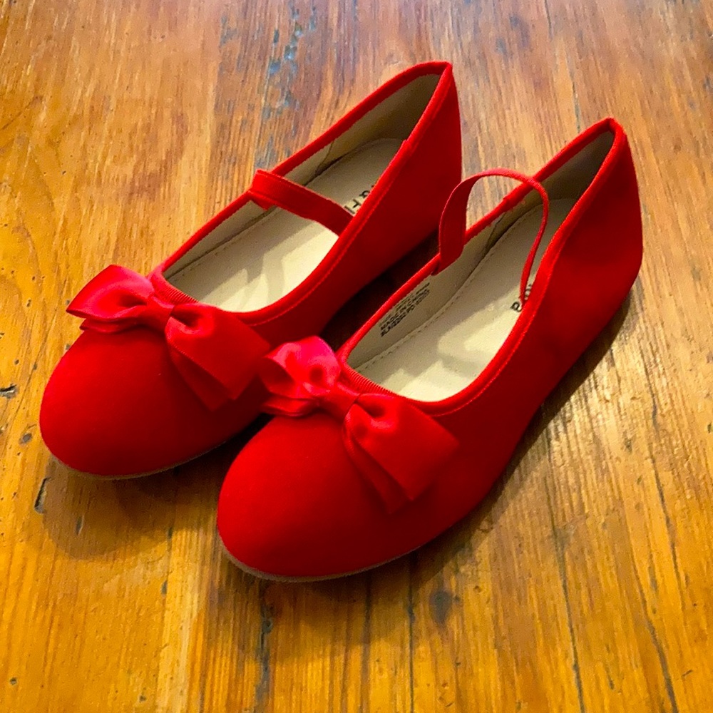 Felix & Flora girls size 3 red velour ballet flats worn once Holiday Charistmas